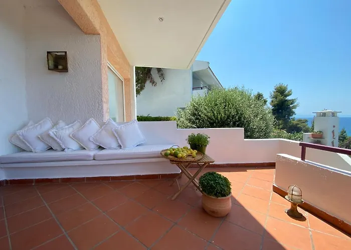 Konstantinos Nautilos Tatil Evi *